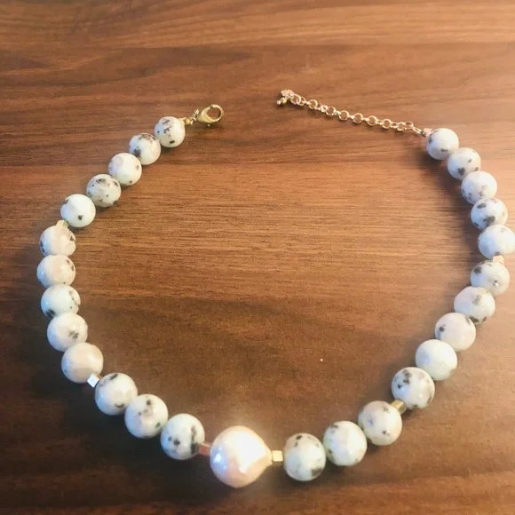 ✨ Lucky Brand Stone & Pearl Collar Necklace ✨ - Picture 6 of 8